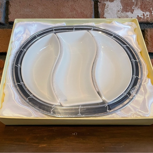 D’Moda Italy Mini Serving Dish w/ Three Individual Bowls Interlocking NWT in Box - Picture 2 of 7